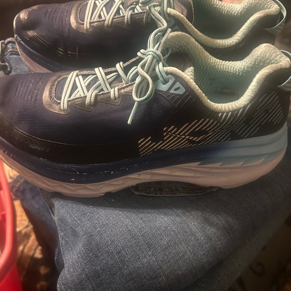 Hoka women shoe